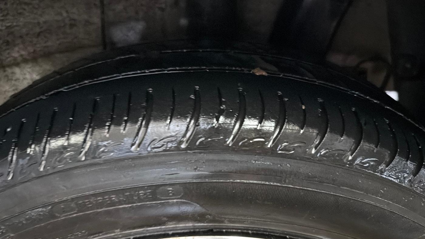 2018 Hyundai Grand i10 SPORTZ AT 1.2 KAPPA VTVT, Petrol, Automatic, 23,549 km, Left Rear Tyre Tread