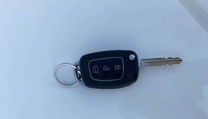 2024 Hyundai EXTER S 1.2 CNG MT, CNG, Manual, 26,471 km, Key Close Up