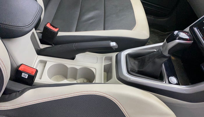 2023 Volkswagen TAIGUN GT PLUS 1.5 TSI DSG, Petrol, Automatic, 20,622 km, Gear Lever