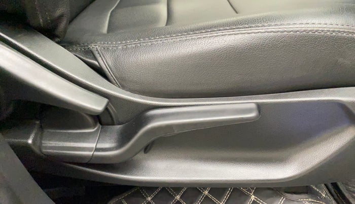 2022 Honda Amaze 1.2L I-VTEC VX, Petrol, Manual, 23,048 km, Driver Side Adjustment Panel