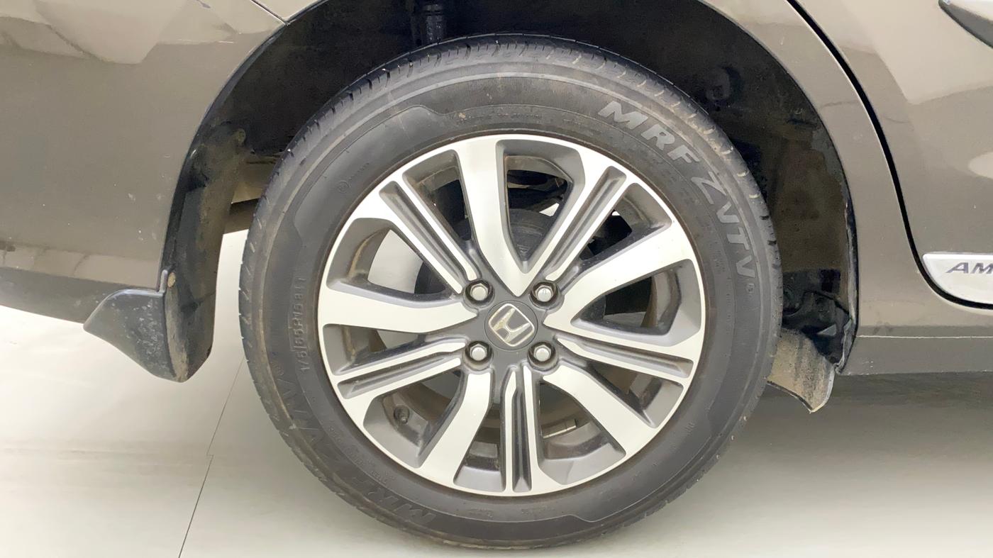2022 Honda Amaze 1.2L I-VTEC VX, Petrol, Manual, 23,048 km, Right Rear Wheel