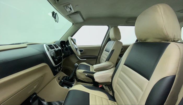 2016 Mahindra TUV300 T8, Diesel, Manual, 74,241 km, Right Side Front Door Cabin