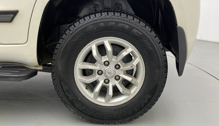 2016 Mahindra TUV300 T8, Diesel, Manual, 74,241 km, Left Rear Wheel