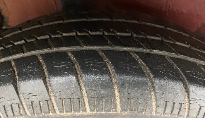2014 Maruti Celerio VXI AMT, Petrol, Automatic, 76,329 km, Right Rear Tyre Tread