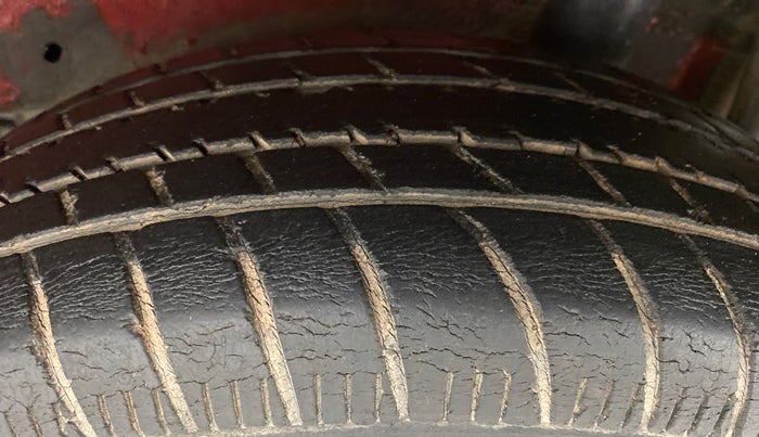 2014 Maruti Celerio VXI AMT, Petrol, Automatic, 76,329 km, Left Rear Tyre Tread