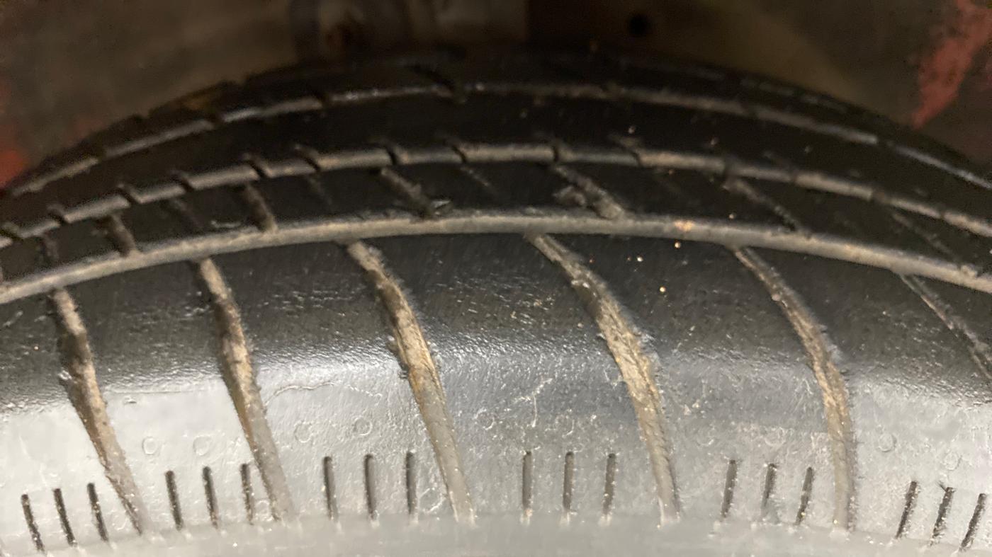 2014 Maruti Celerio VXI AMT, Petrol, Automatic, 76,329 km, Right Front Tyre Tread