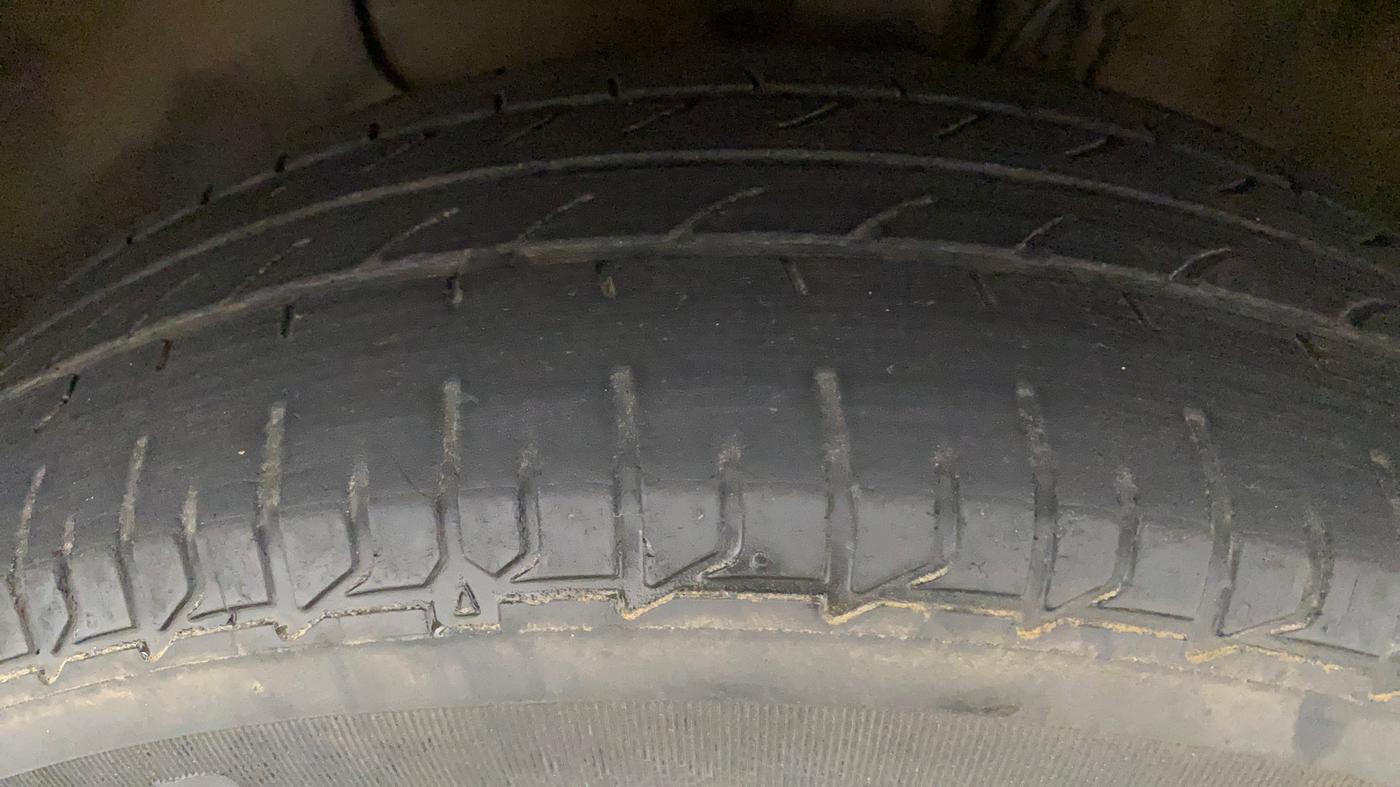 2019 Hyundai Elite i20 SPORTZ PLUS  1.2 CVT, Petrol, Automatic, 51,240 km, Left Front Tyre Tread