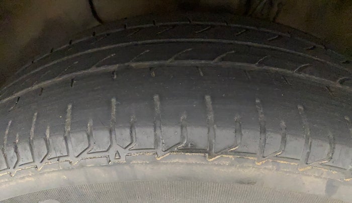 2019 Hyundai Elite i20 SPORTZ PLUS  1.2 CVT, Petrol, Automatic, 51,240 km, Left Front Tyre Tread