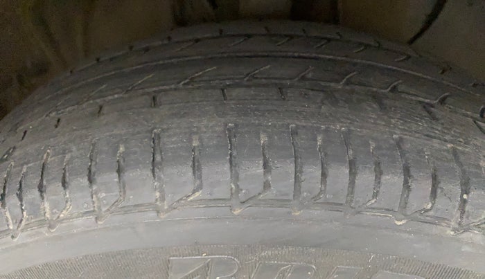 2019 Hyundai Elite i20 SPORTZ PLUS  1.2 CVT, Petrol, Automatic, 51,240 km, Right Front Tyre Tread