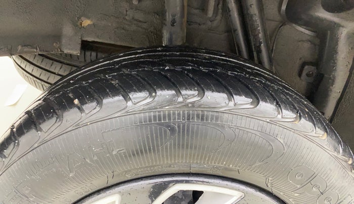 2018 Renault Duster RXE PETROL, Petrol, Manual, 77,522 km, Right Rear Tyre Tread