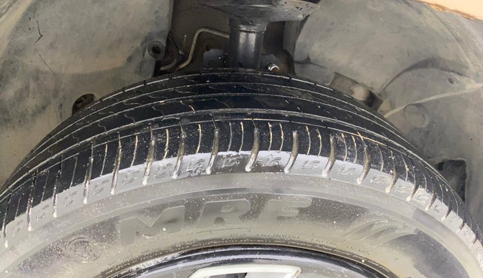 2018 Renault Duster RXE PETROL, Petrol, Manual, 77,522 km, Right Front Tyre Tread