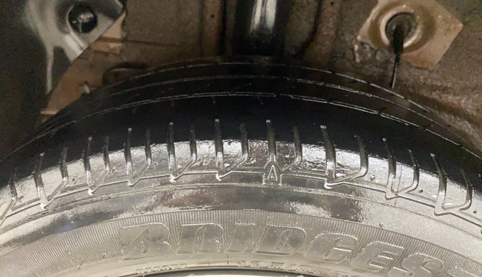 2015 Hyundai i20 Active 1.2 S, Petrol, Manual, 1,43,339 km, Right Rear Tyre Tread