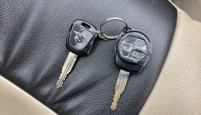 2019 Maruti Alto VXI, Petrol, Manual, 68,817 km, Key Close Up