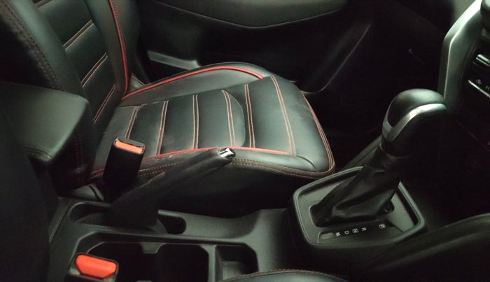 2023 Toyota URBAN CRUISER HYRYDER S AT NEO DRIVE, Petrol, Automatic, 67,847 km, Gear Lever