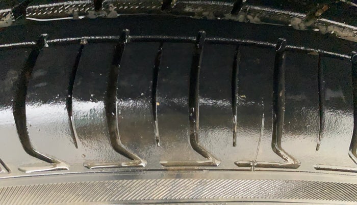 2020 Tata NEXON XM PETROL, Petrol, Manual, 75,060 km, Left Rear Tyre Tread