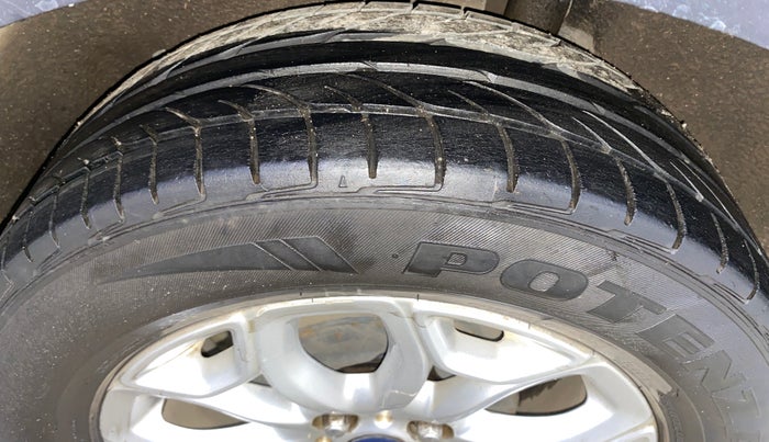 2014 Ford Ecosport TITANIUM 1.5L DIESEL (OPT), Diesel, Manual, 73,975 km, Left Rear Tyre Tread