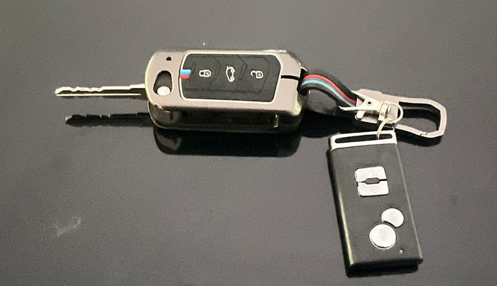 2022 Mahindra Thar LX PETROL HT 4WD AT, Petrol, Automatic, 18,289 km, Key Close Up