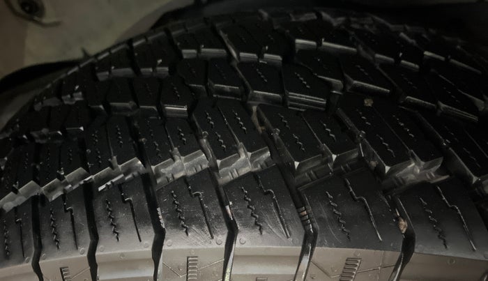 2022 Mahindra Thar LX PETROL HT 4WD AT, Petrol, Automatic, 18,289 km, Left Rear Tyre Tread