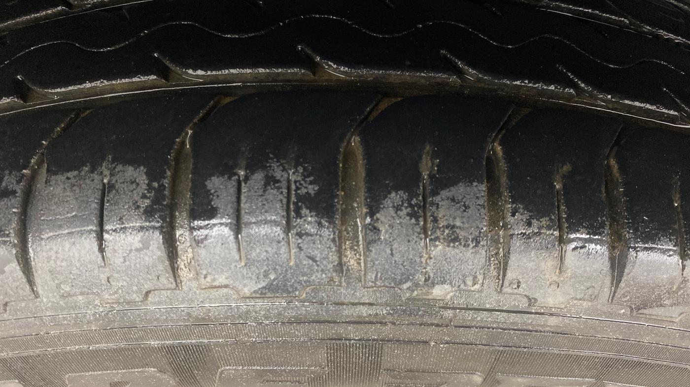 2013 Maruti SX4 ZXI, Petrol, Manual, 77,330 km, Right Rear Tyre Tread