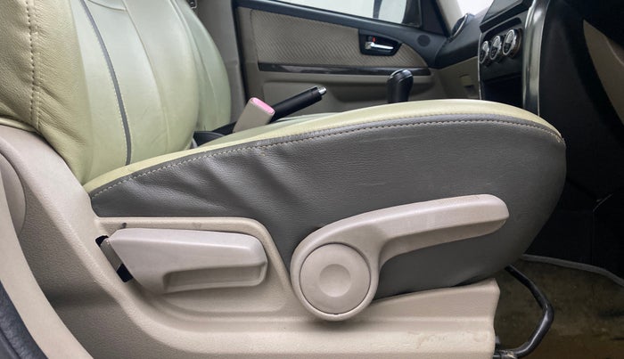 2013 Maruti SX4 ZXI, Petrol, Manual, 77,330 km, Driver Side Adjustment Panel