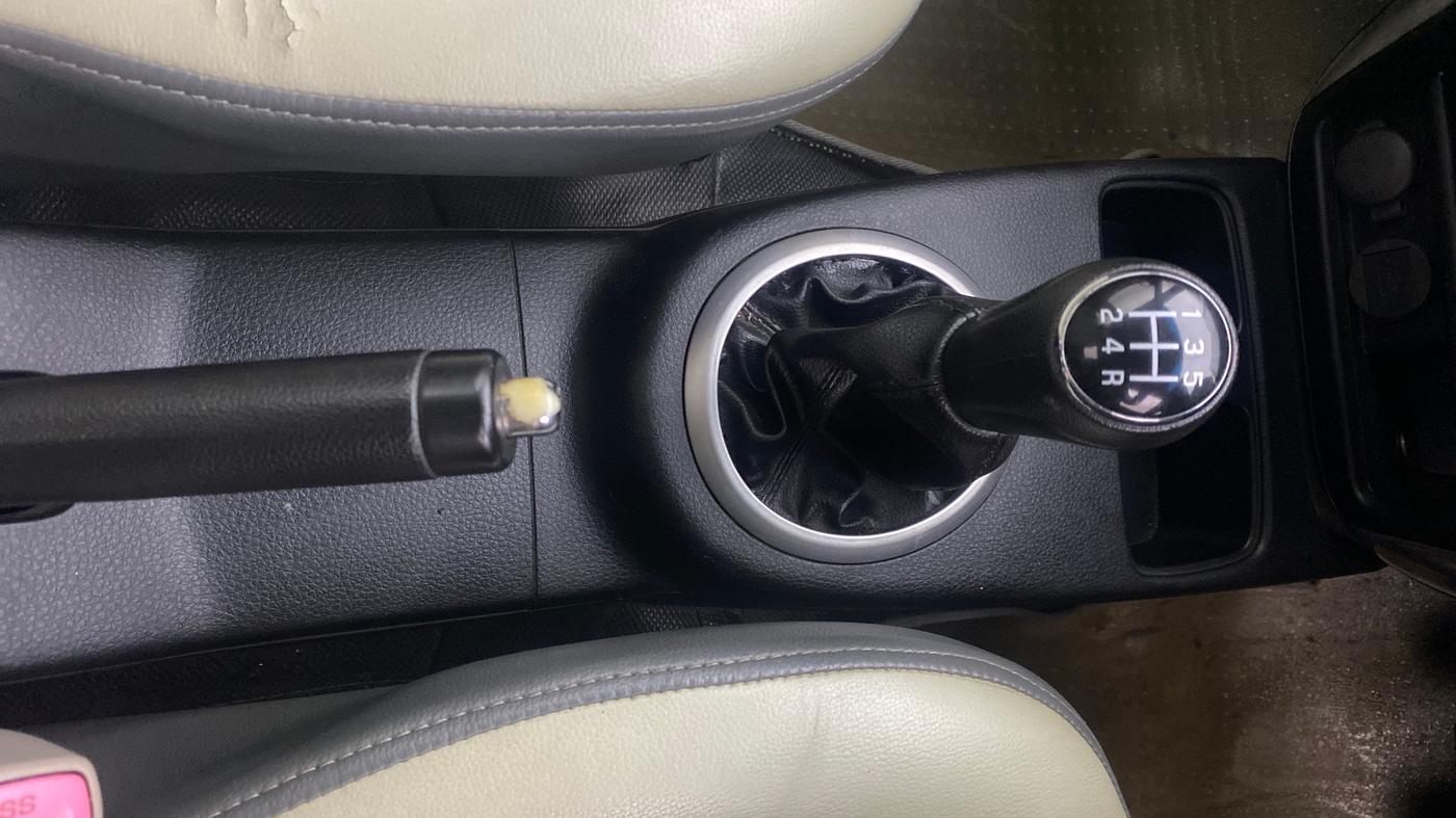 2013 Maruti SX4 ZXI, Petrol, Manual, 77,330 km, Gear Lever