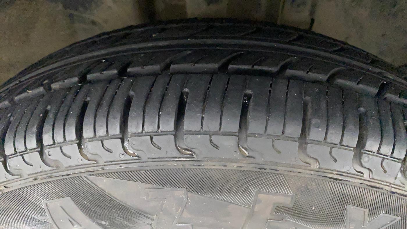 2017 Renault Kwid RXT 1.0 (O), Petrol, Manual, 59,519 km, Right Front Tyre Tread