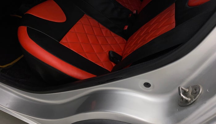 2017 Renault Kwid RXT 1.0 (O), Petrol, Manual, 59,519 km, Rear left door - Beading has minor damage
