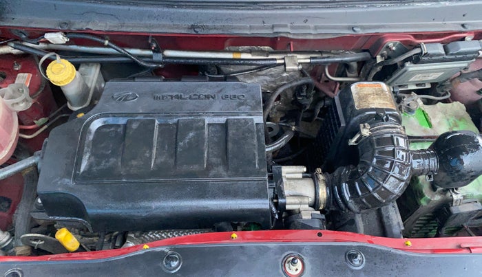 2018 Mahindra KUV 100 NXT K8 P 6 STR DUAL TONE, Petrol, Manual, 42,754 km, Engine View