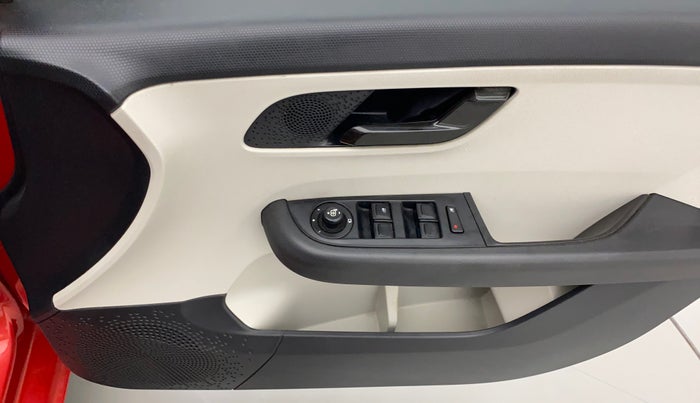 2021 Tata ALTROZ XM PLUS PETROL, Petrol, Manual, 13,563 km, Driver Side Door Panels Control