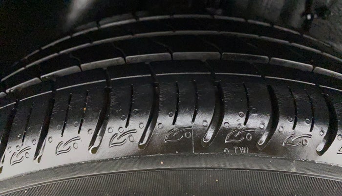 2021 Tata ALTROZ XM PLUS PETROL, Petrol, Manual, 13,563 km, Right Rear Tyre Tread