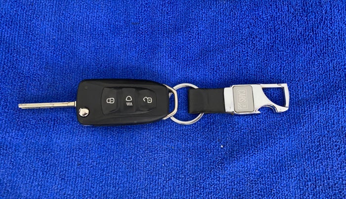 2021 Tata ALTROZ XM PLUS PETROL, Petrol, Manual, 13,563 km, Key Close Up