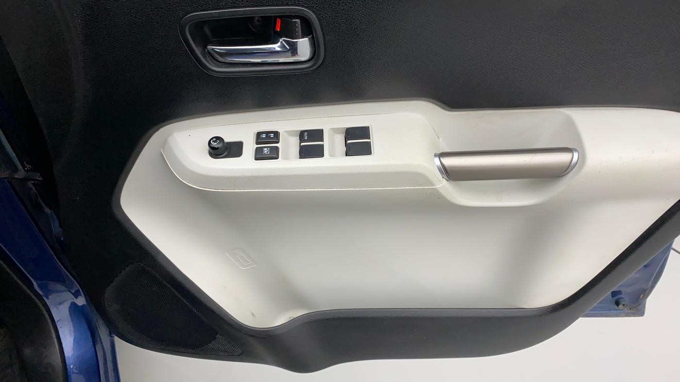 2019 Maruti IGNIS DELTA 1.2, Petrol, Manual, 27,213 km, Driver Side Door Panels Control