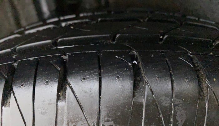 2019 Maruti IGNIS DELTA 1.2, Petrol, Manual, 27,213 km, Right Rear Tyre Tread
