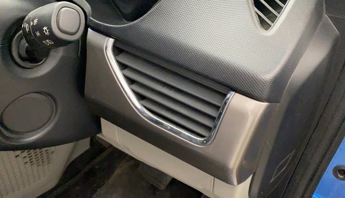 2018 Tata NEXON XZA PLUS PETROL, Petrol, Automatic, 42,051 km, AC Unit - Front vent has minor damage