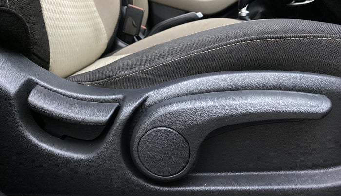 2019 Hyundai Elite i20 ASTA 1.2 (O), Petrol, Manual, 50,601 km, Driver Side Adjustment Panel