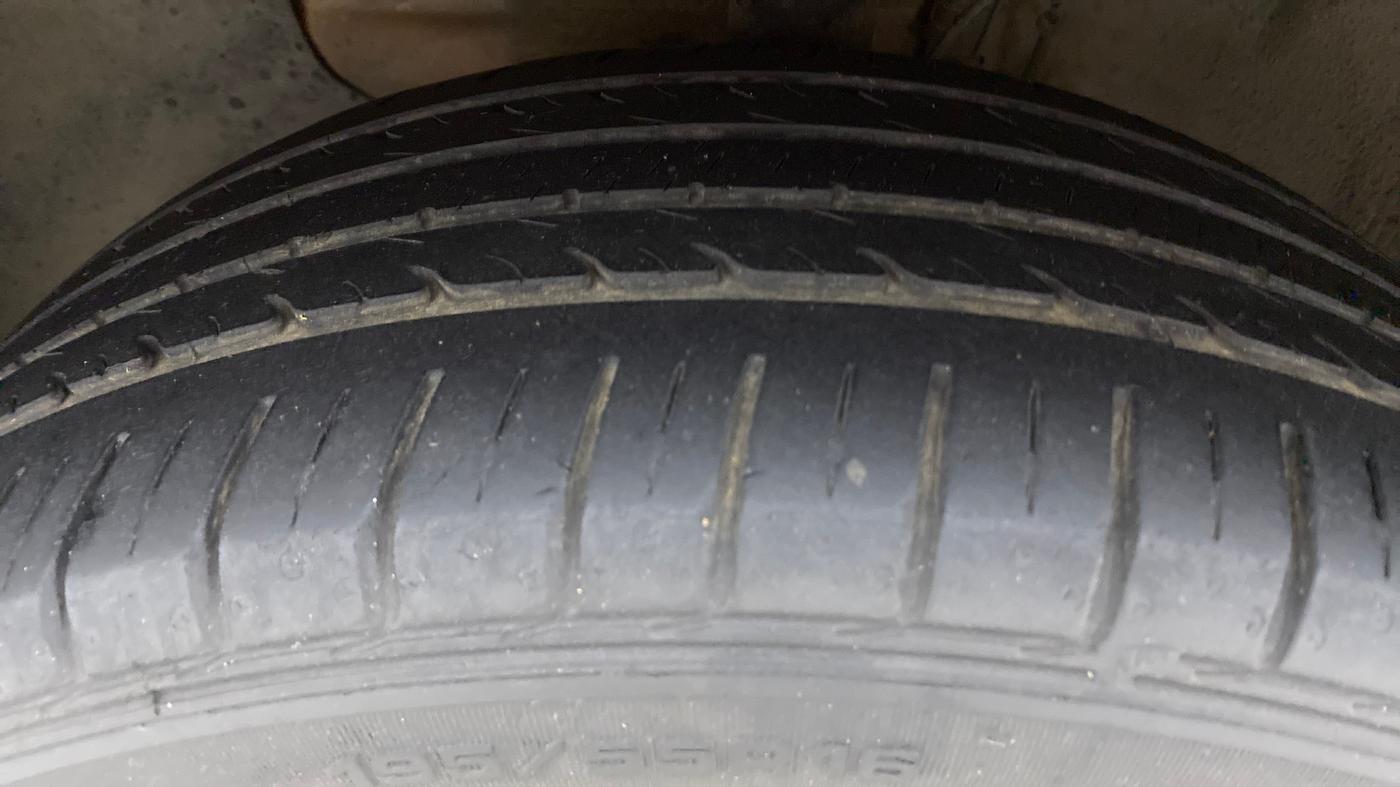 2019 Hyundai Elite i20 ASTA 1.2 (O), Petrol, Manual, 50,601 km, Left Front Tyre Tread
