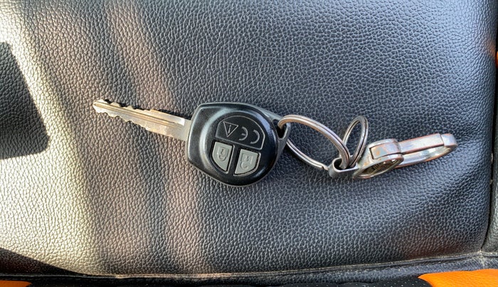 2019 Maruti Baleno DELTA PETROL 1.2, Petrol, Manual, 49,053 km, Key Close Up