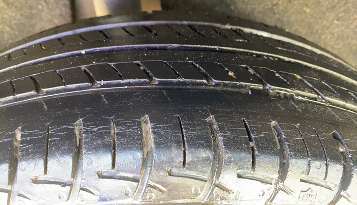 2019 Maruti Baleno DELTA PETROL 1.2, Petrol, Manual, 49,053 km, Right Rear Tyre Tread