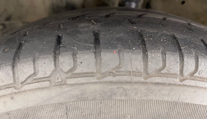 2019 Honda Amaze 1.5 V I-D TECH, Diesel, Manual, 94,098 km, Left Front Tyre Tread