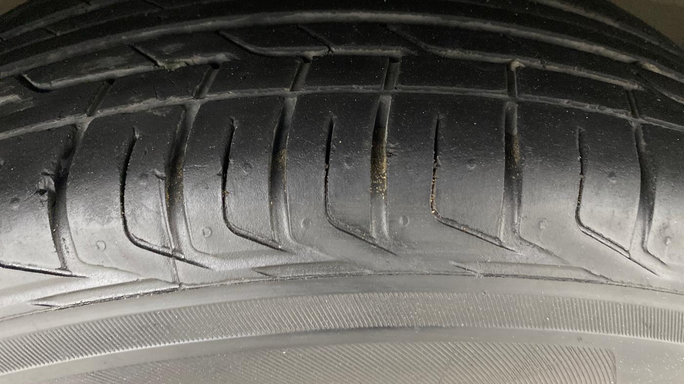 2021 Tata NEXON XZA PLUS PETROL DUAL TONE, Petrol, Automatic, 25,840 km, Right Front Tyre Tread