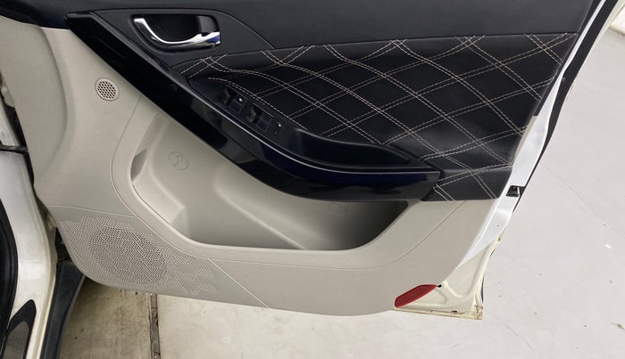 2021 Tata NEXON XZA PLUS PETROL DUAL TONE, Petrol, Automatic, 25,840 km, Driver Side Door Panels Control