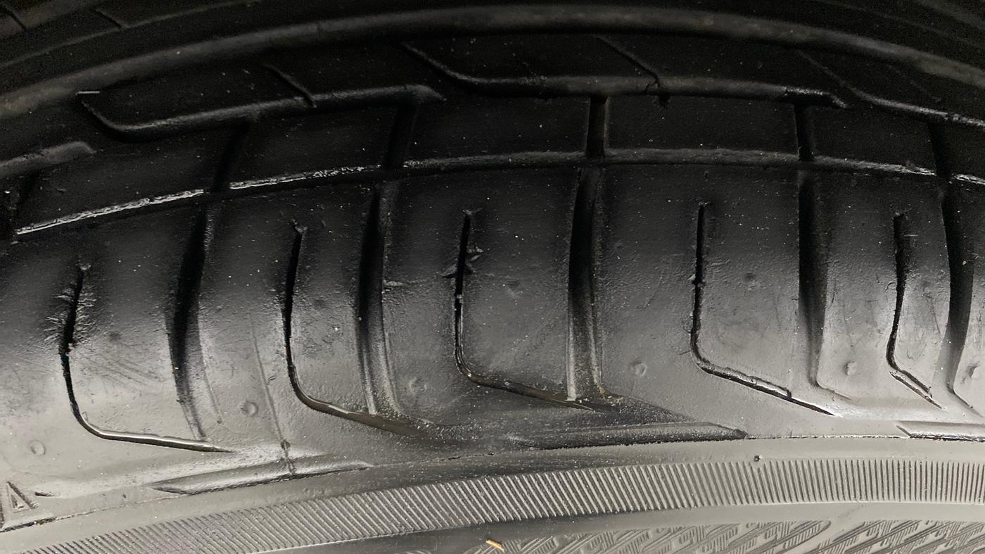 2021 Tata NEXON XZA PLUS PETROL DUAL TONE, Petrol, Automatic, 25,840 km, Left Front Tyre Tread