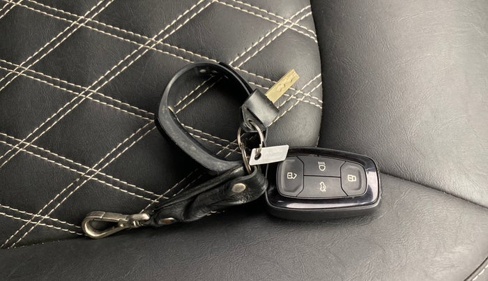 2021 Tata NEXON XZA PLUS PETROL DUAL TONE, Petrol, Automatic, 25,840 km, Key Close Up