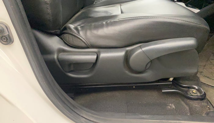 2016 Honda Jazz 1.2L I-VTEC VX, Petrol, Manual, 69,887 km, Driver Side Adjustment Panel