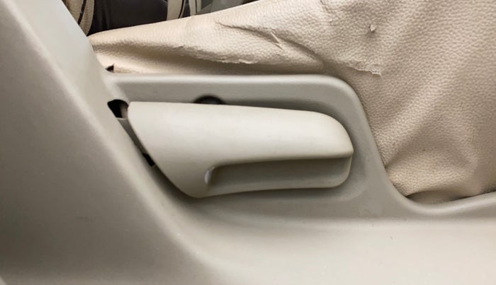 2014 Maruti Swift Dzire VXI, Petrol, Manual, 1,22,051 km, Driver Side Adjustment Panel