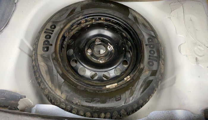 2014 Maruti Swift Dzire VXI, Petrol, Manual, 1,22,051 km, Spare Tyre