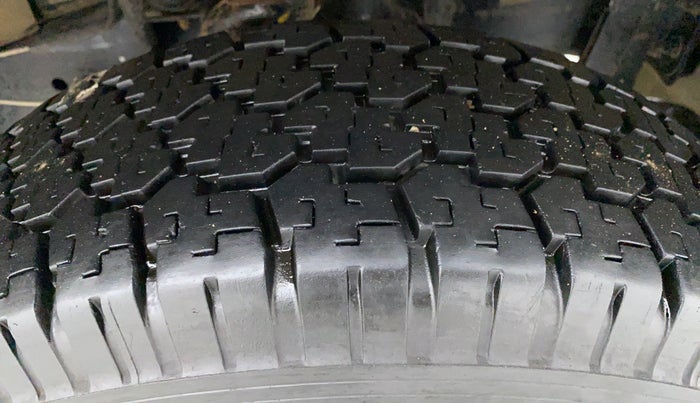 2021 Mahindra Bolero B4, Diesel, Manual, 20,878 km, Right Front Tyre Tread