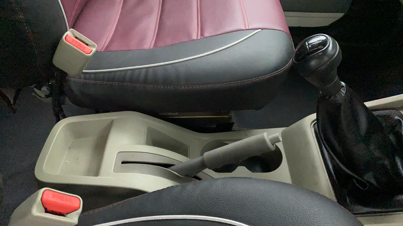 2021 Mahindra Bolero B4, Diesel, Manual, 20,878 km, Gear Lever