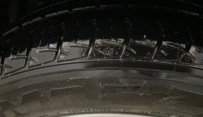 2018 Maruti Ciaz DELTA 1.5 SHVS MT PETROL, Petrol, Manual, 47,262 km, Left Front Tyre Tread