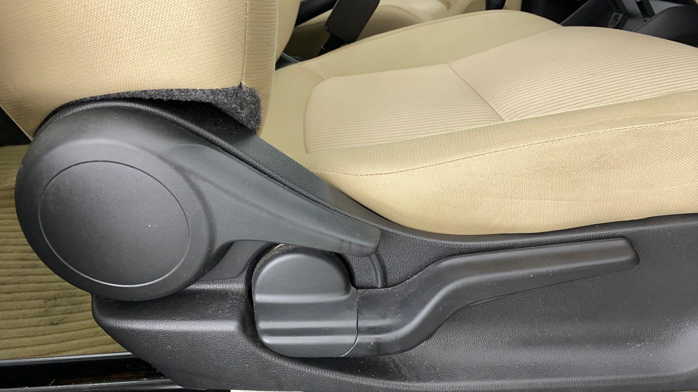 2019 Honda Amaze 1.2 V CVT I VTEC, Petrol, Automatic, 11,008 km, Driver Side Adjustment Panel